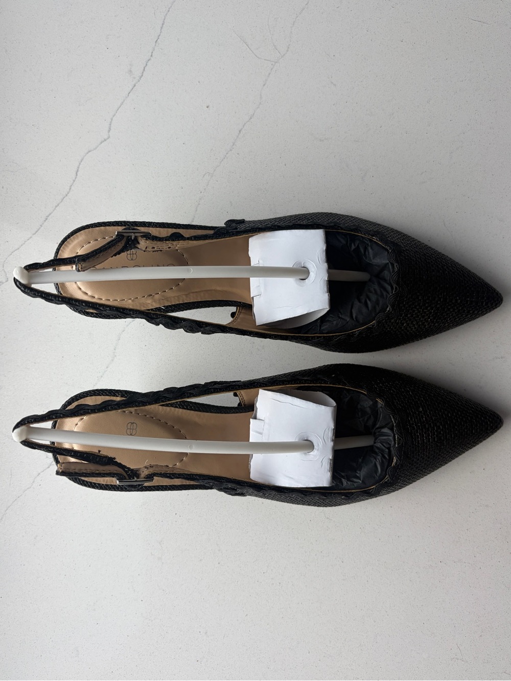 Bandolino Black Pointed Slingback Heels